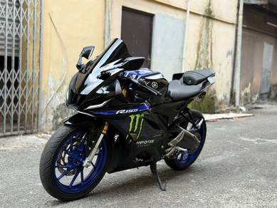 Yamaha R15