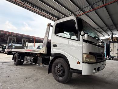 Hino XZU424 80% Drop Carrier Unreg.