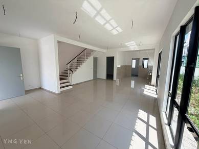 Semi-Detached House For Sale in Setia Alam,SGR