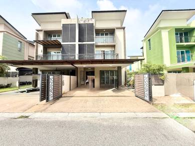 Semi-Detached House For Sale in Sungai Buloh,SGR