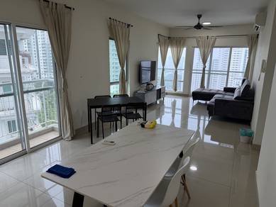 Condominium For Rent in Metropolitan Square