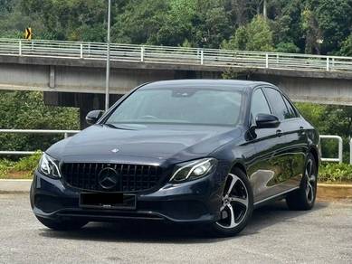 Mercedes Benz E200 200 AVANTGARDE (CKD) in Desa Petaling, KUL
