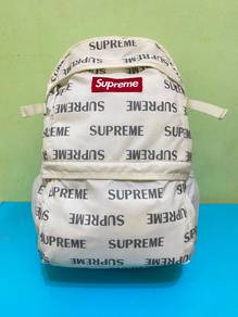 Supreme FW 16 3M Reflective Repeat Backpack