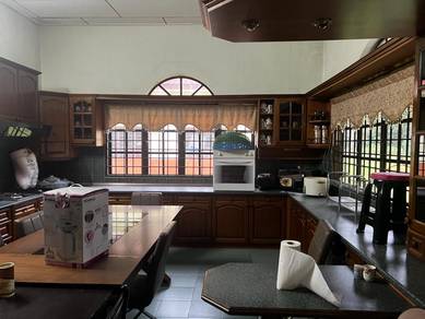 Bungalow House For Sale in Jeram,PRK