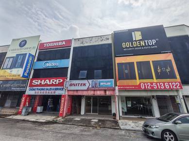 Shop lot For Sale in Cheng,MLK