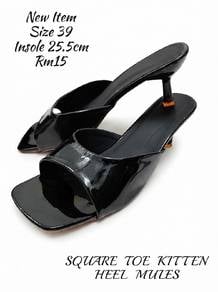 Kitten Heeled 