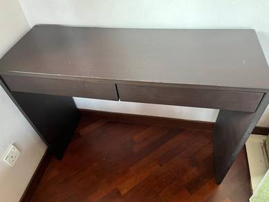 2nd hand good condition console table