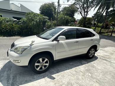 Toyota Harrier 240G in Puchong, SGR