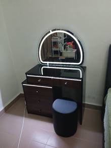 meja solek LED  
