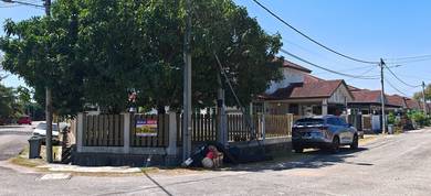 Bungalow House For Sale in Krubong,MLK