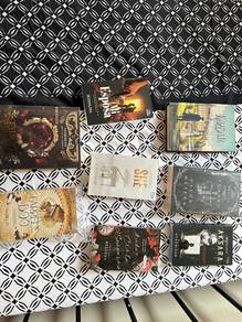 Novel Untuk dilepaskan ( harga boleh refer desc)