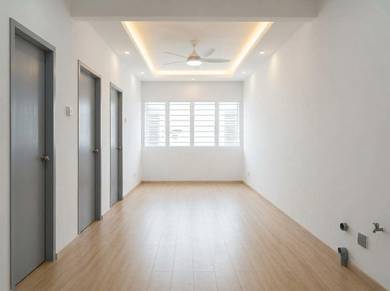 Flat For Sale in Taman Bukit Serdang Seksyen 5