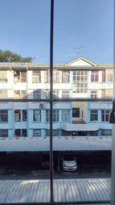 Apartment For Sale in Country Heights