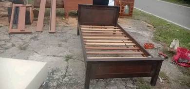 katil single kayu