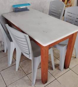 marble table 
