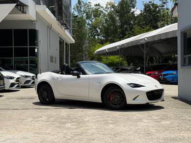 2023 Mazda Roadster S LEATHER PACKAGE