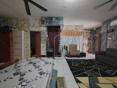 2-storey Terraced House For Sale in Seri Kembangan,SGR