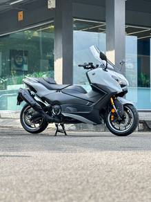 Yamaha TMAX