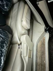 estima leader seat 7