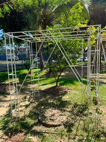 Climbing plant support