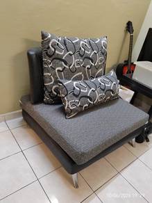 Modern Single Sofa Chair with Cushions