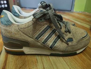Kasut Adidas ZX 750 Leather
