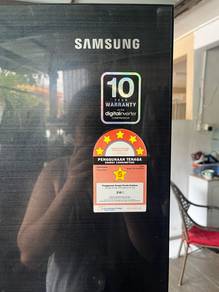 Peti Sejuk Samsung