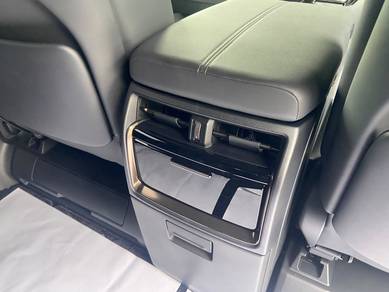 Toyota Alphard Z in Ampang, KUL