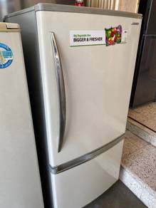 Panasonic 220L Refrigerator 6aP1n - terpakai