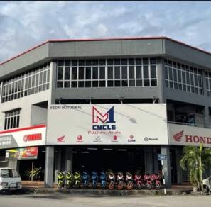 content creator videographer kedai motorsikal