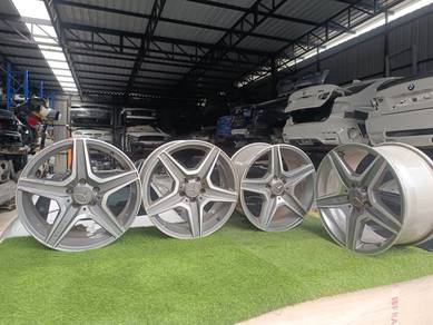 Mercedes Benz W204 C63 AMG 18" Staggered Rim