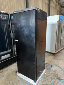 wine refrigerator