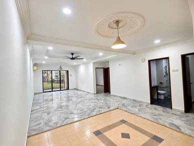 Condominium For Sale in Sri Alam