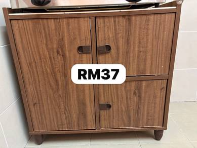 Kabinet Kayu / Rak Simpanan