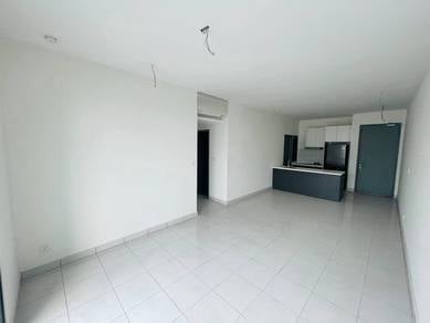 Condominium For Sale in E Island Lake Haven