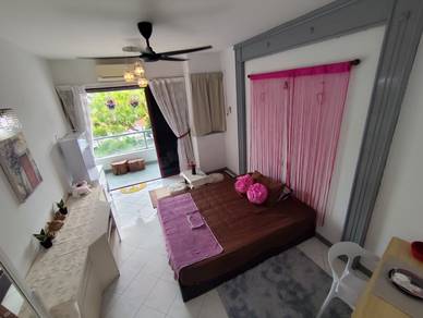 Room in Tanjong Tokong, PNG