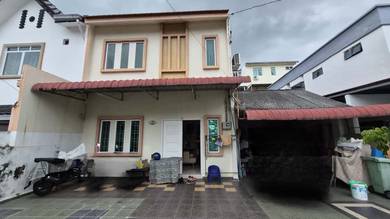 Semi-Detached House For Sale in Gelugor,PNG