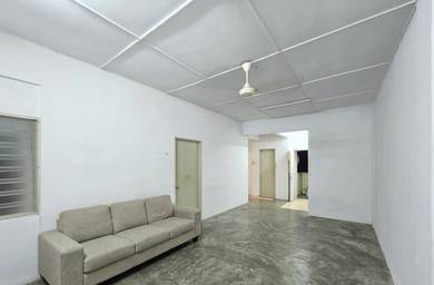 Apartment For Rent in Puchong Utama Court 1