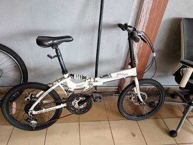 l Oyama Dazzle M500D