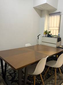 Dining Table 6 seater (SSF Home)