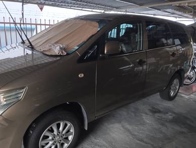 Toyota Innova E in Georgetown, PNG