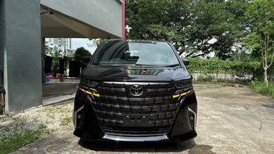 Toyota Alphard Z in Desa Petaling, KUL