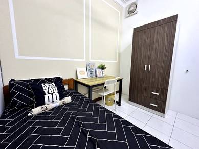 Condominium For Rent in The Pearl (Pearl Point)