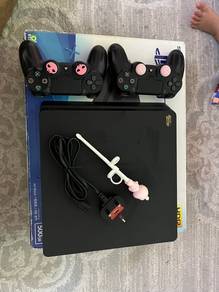 Sony Playstation 4 [used]