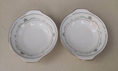 Noritake Blakesley cereal bowl with handle 2