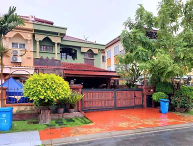 Semi-Detached House For Sale in Shah Alam,SGR