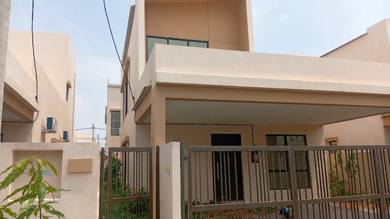 Bungalow House For Sale in Lunas,KDH