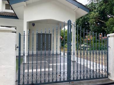 1-storey Terraced House For Sale in Cheng,MLK