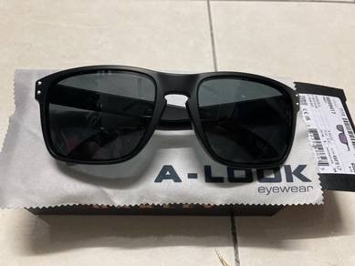 Oakley Holbrook Sunglass