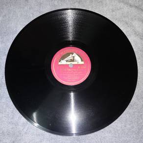 Piring Batu Lata Mangeshkar Hemant Kumar 1955